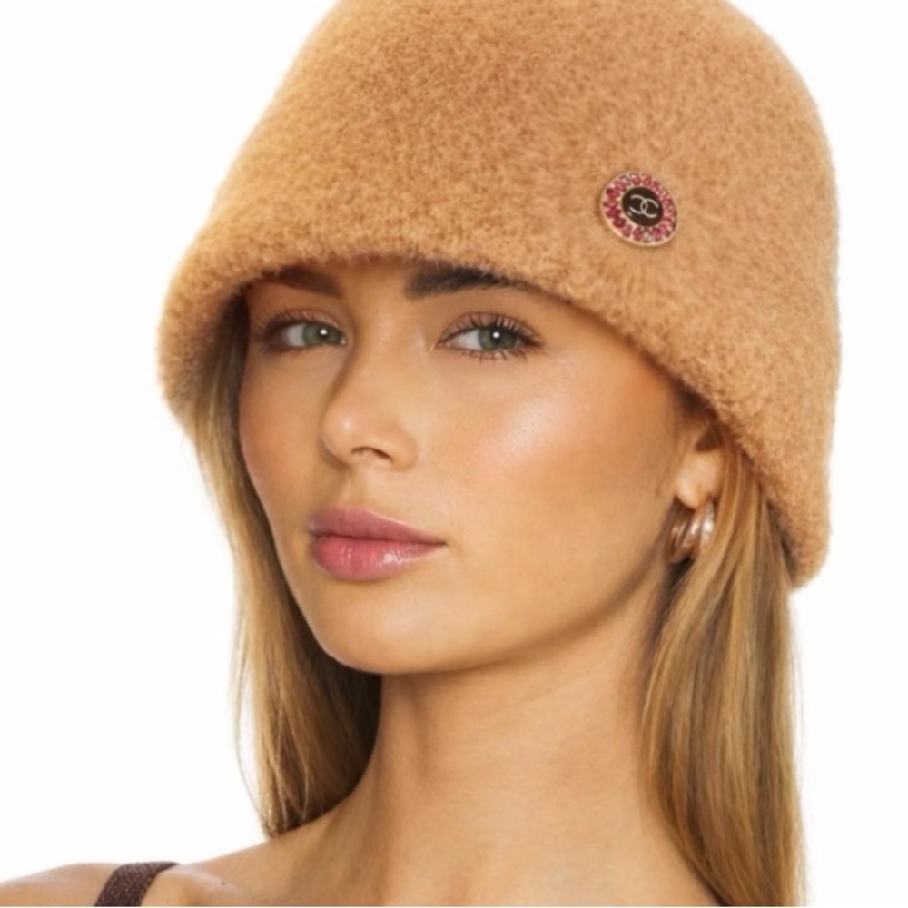 NWOT Brushed Acrylic Knit Beanie Camel Brown